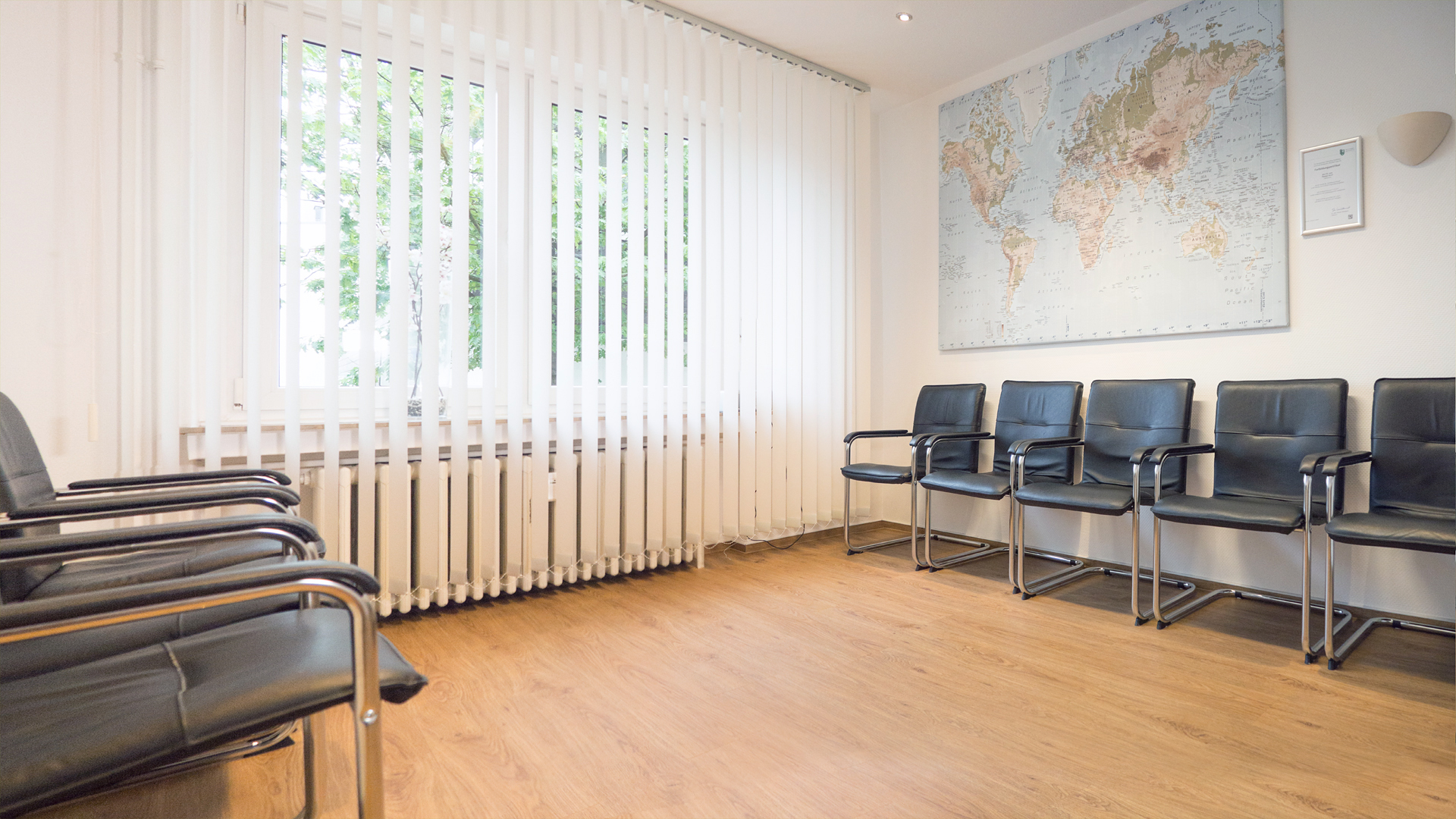 Praxis Dr. Tan, Lüdenscheid, Gastroenterologie, Internist, Hausarzt, Koloskopie, Vorsorgeuntersuchung, Ultraschall, Guter Service, Hilfe, Notdienst, Spezialist